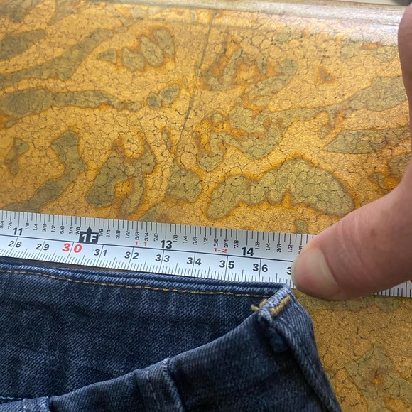 7 for All Mankind stretch black denim mid rise size 29 equivalent to sz 8 - Picture 5 of 7